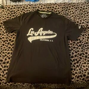 medium men’s or women’s t shirt